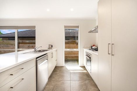 Photo of property in 5 Mooring Close, Whitby, Porirua, 5024