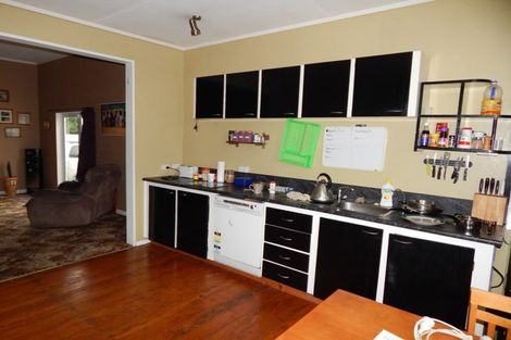 Photo of property in 144 Brougham Street, Westport, 7825