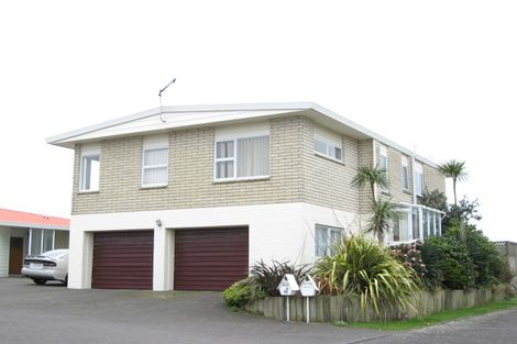 Photo of property in 1/15 Chatswood Grove, Fitzroy, New Plymouth, 4312