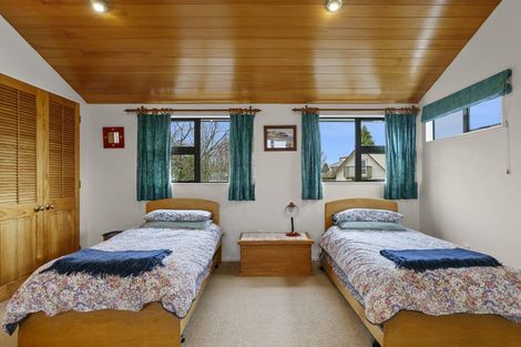 Photo of property in 5 Clarke Grove, Richmond Heights, Taupo, 3330