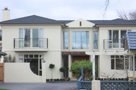 Photo of property in 16 Winston Avenue, Hokowhitu, Palmerston North, 4410