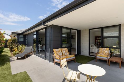 Photo of property in 22 Bill Miller Drive, Papamoa, 3118