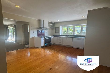 Photo of property in 14 Portadown Avenue, Pakuranga Heights, Auckland, 2010