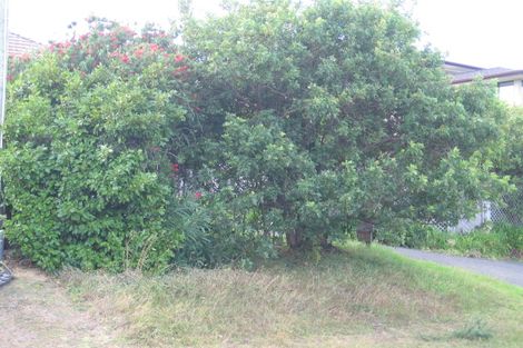 Photo of property in 2/31 Commodore Parry Road, Castor Bay, Auckland, 0620