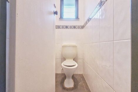 Photo of property in 75 Forest Hill Road, Henderson, Auckland, 0612