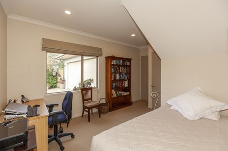 Photo of property in 8 Regent Drive, Paraparaumu Beach, Paraparaumu, 5032