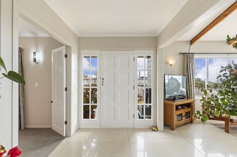 Photo of property in 70 Bayly Road, Blagdon, New Plymouth, 4310