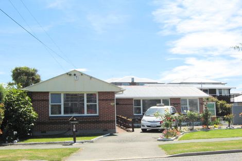 Photo of property in 141 Packe Street, Edgeware, Christchurch, 8013