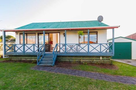 Photo of property in 81 Astley Avenue, New Lynn, Auckland, 0600