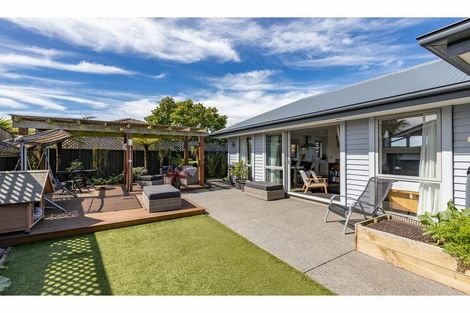 Photo of property in 32a Surfers Place, North New Brighton, Christchurch, 8083
