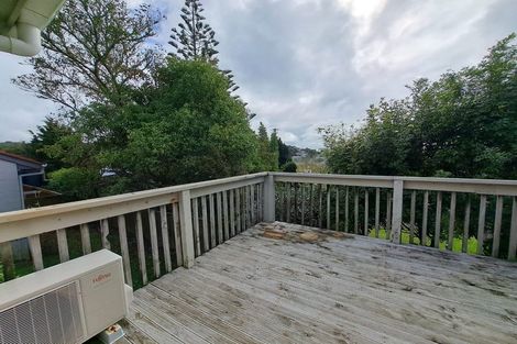 Photo of property in 85c Stottholm Road, Titirangi, Auckland, 0604