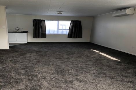 Photo of property in 1/18 Waiari Road, Conifer Grove, Takanini, 2112