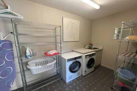 Photo of property in 7 Hogan Lane, Wanaka, 9305