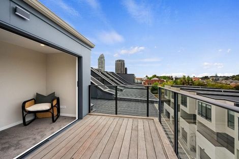 Photo of property in 13 Wai Court, Takapuna, Auckland, 0622