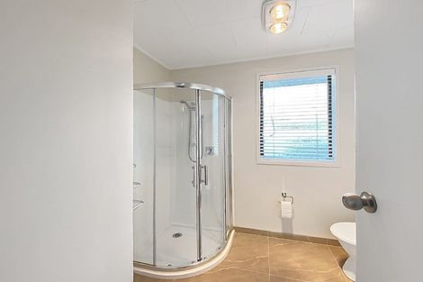 Photo of property in 18 Glen Close, Glen Eden, Auckland, 0602