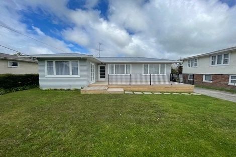 Photo of property in 60 St Leonards Road, Kelston, Auckland, 0602