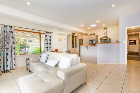 Photo of property in 1 Russell Robertson Drive, Havelock North, 4130