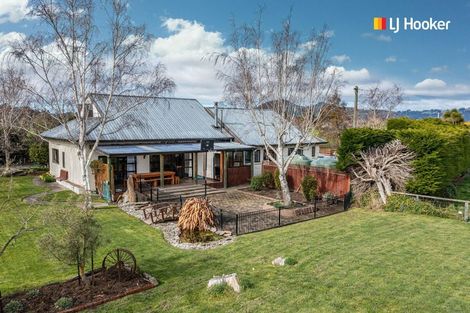 Photo of property in 219 Outram-mosgiel Road, Mosgiel, Outram, 9073