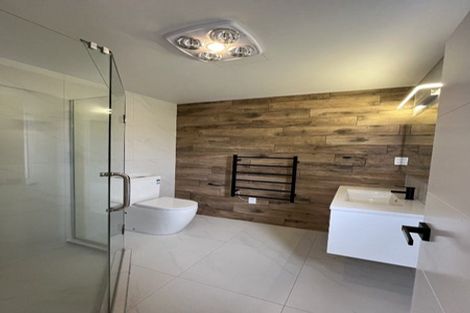 Photo of property in 2 Crompton Place, Orewa, 0931