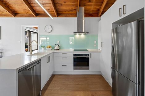 Photo of property in 640a Whangaparaoa Road, Stanmore Bay, Whangaparaoa, 0932