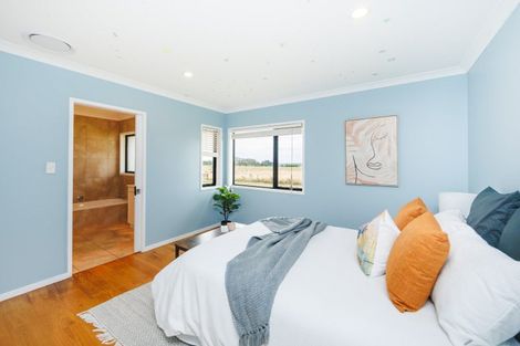 Photo of property in 1061 Taonui Road, Colyton, Feilding, 4775