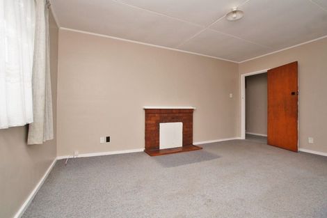 Photo of property in 8 Sare Crescent, Fairfield, Hamilton, 3214