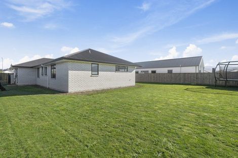 Photo of property in 16 Austin Reid Avenue, Carterton, 5713