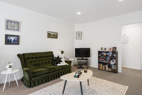 Photo of property in Redwood Village, 43/42 Main Road, Tawa, Wellington, 5028