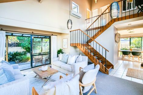 Photo of property in 3 Moana Place, Taradale, Napier, 4112