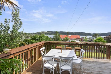 Photo of property in 49b Wallis Street, Raglan, 3225