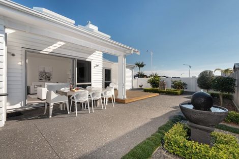 Photo of property in 1 Astelia Lane, Papamoa Beach, Papamoa, 3118