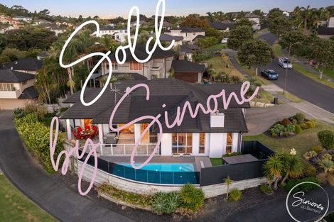 Photo of property in 160 Kittiwake Drive, Schnapper Rock, Auckland, 0632