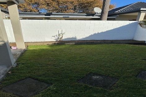 Photo of property in 70 Nimmo Avenue East, Waikanae, 5036