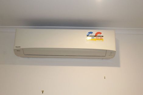 Photo of property in 24a Titoki Street, Te Atatu Peninsula, Auckland, 0610