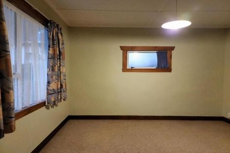 Photo of property in 22 Princes Street, Fitzroy, New Plymouth, 4312