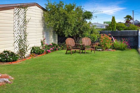 Photo of property in 22 Shortt Street, Foxton Beach, Foxton, 4815