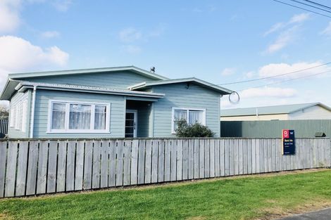 Photo of property in 5 Arawa Place, Castlecliff, Whanganui, 4501
