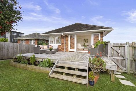 Photo of property in 1/8 Fowler Street, Northcote, Auckland, 0627
