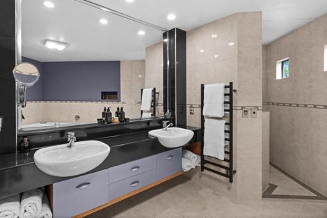 Photo of property in 375 Saint Georges Road, Havelock North, 4130