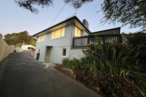 Photo of property in 7 Rangeview Road, Sunnyvale, Auckland, 0612