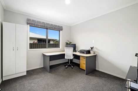 Photo of property in 5 Magnetic Place, Cromwell, 9310