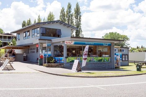 Photo of property in 15 Silverleaf Way, Kinloch, 3377