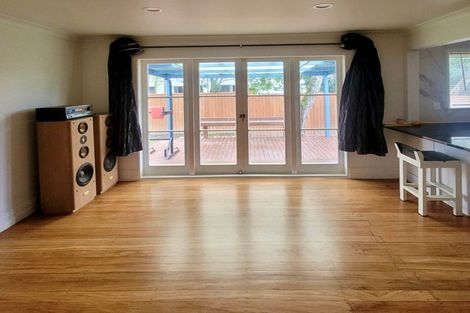 Photo of property in 1/110 Lynwood Road, New Lynn, Auckland, 0600