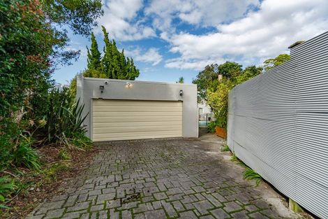 Photo of property in 14a Hinekohu Street, New Lynn, Auckland, 0600