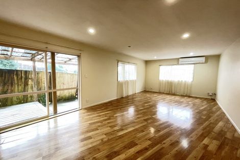 Photo of property in 14a Cypress Place, Sunnynook, Auckland, 0620