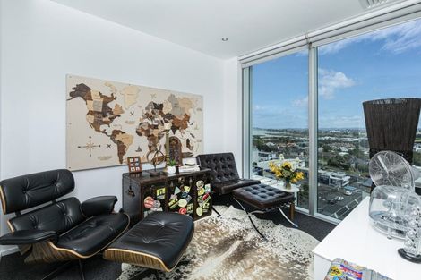 Photo of property in Sentinel Apartments, 905/3 Northcroft Street, Takapuna, Auckland, 0622