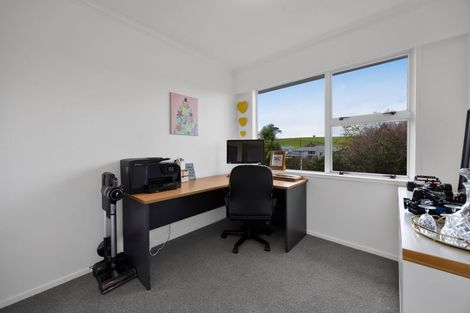 Photo of property in 289 High Street, Eltham, 4322