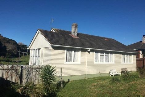 Photo of property in 105 Cook Street, Marfell, New Plymouth, 4310