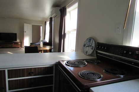 Photo of property in 2 Hawkhurst Road, Lyttelton, 8082