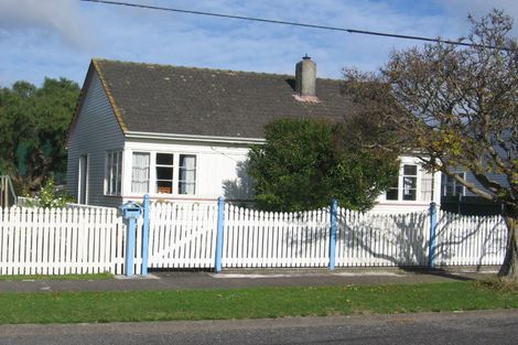 Photo of property in 10 Rumgay Street, Fairfield, Lower Hutt, 5011